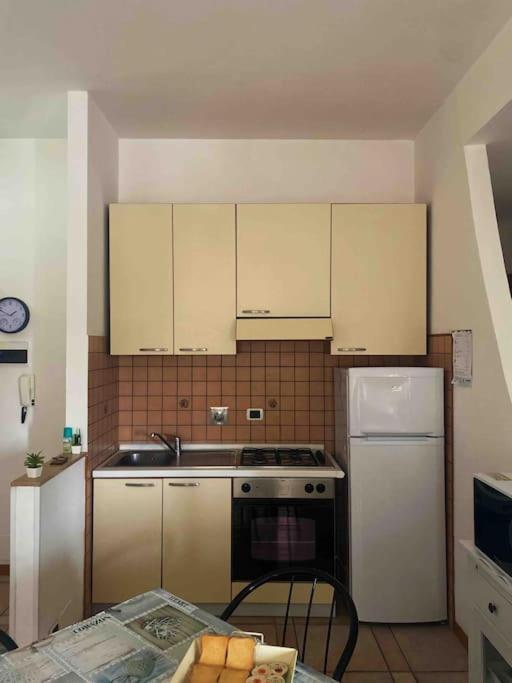Fonzi'S House Apartment La Spezia Exterior photo
